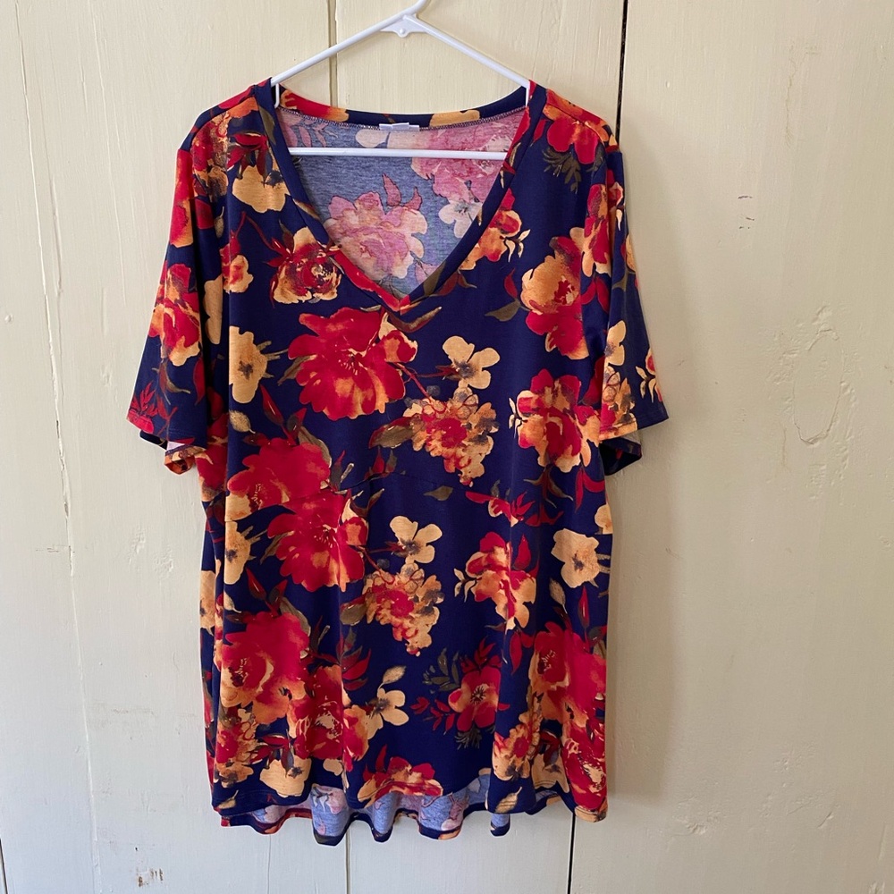 Lularoe floral tee 2xl